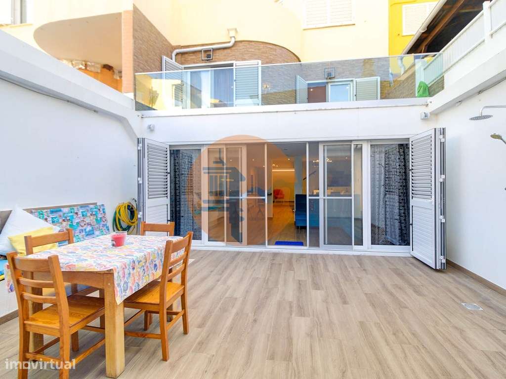 Andar de Moradia Dúplex T3+1 Renovado com Excelência - A 900m da Pr... - Grande imagem: 5/60