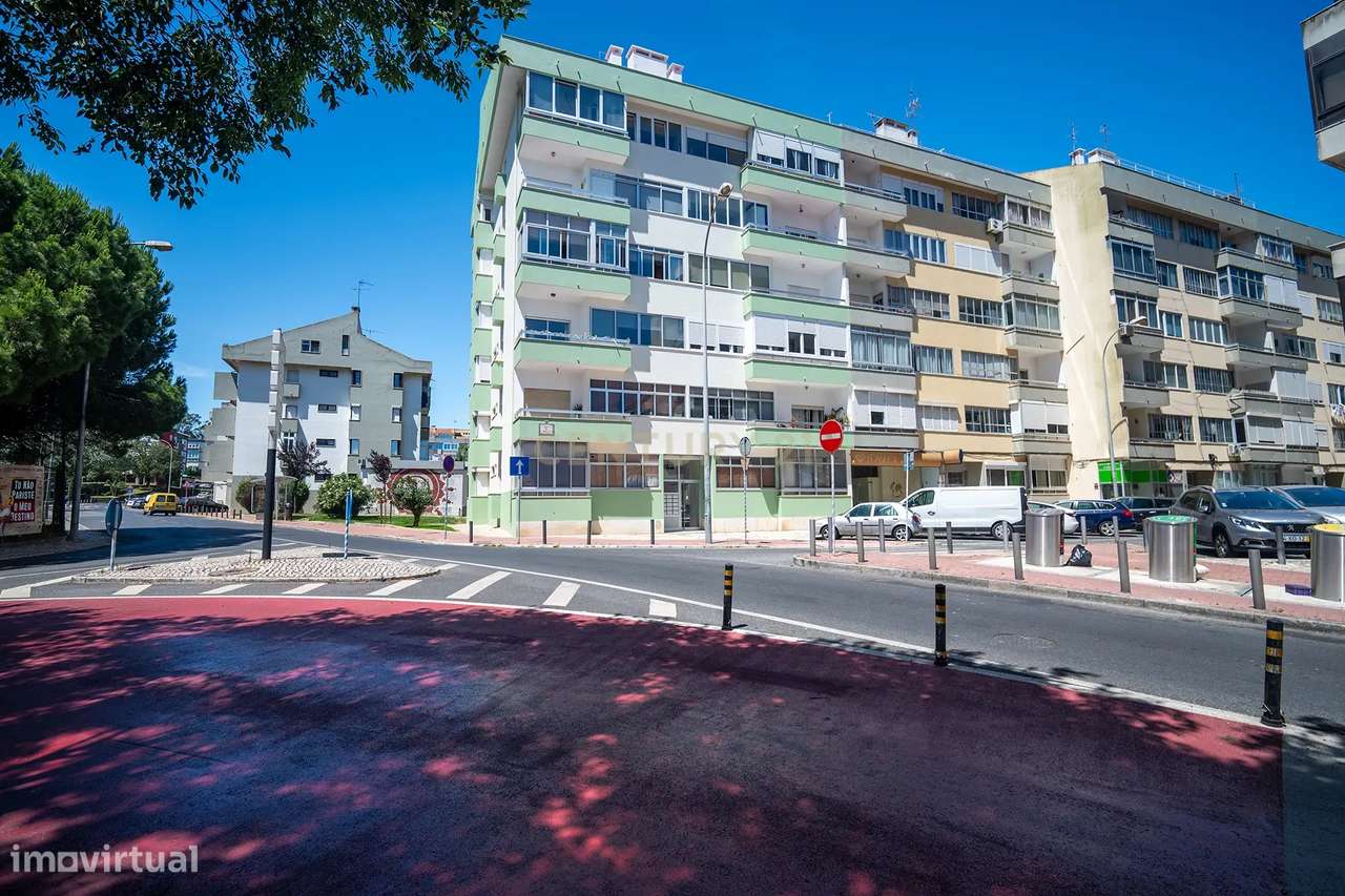 Apartamento Renovado T2 em Oeiras, ótimas áreas e com tudo perto de si-34