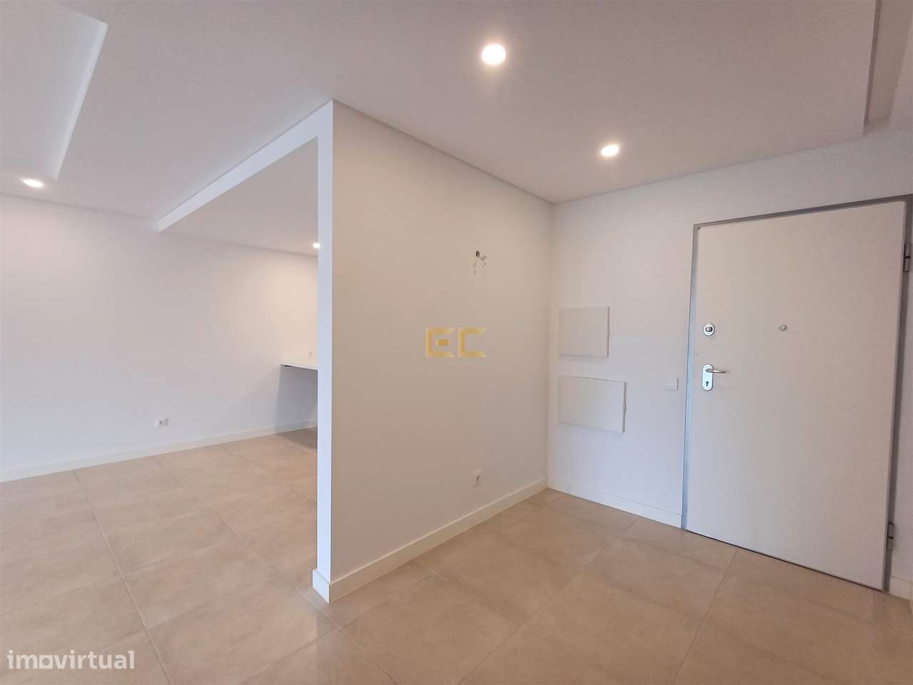 Apartamento T3 novo, com garagem, para venda na Figueira da Foz- Buarc-5