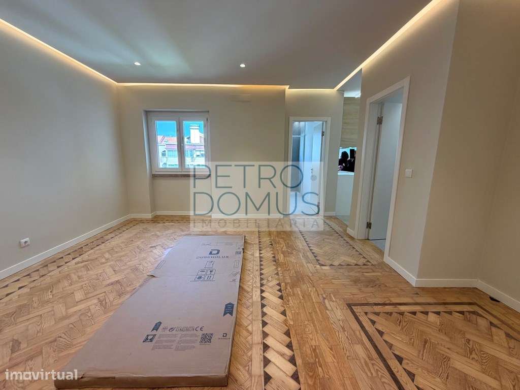 T2 TOTALMENTE REMODELADO EM CONDOMÍNIO COM PISCINA - PENHA DE FRANÇA-8