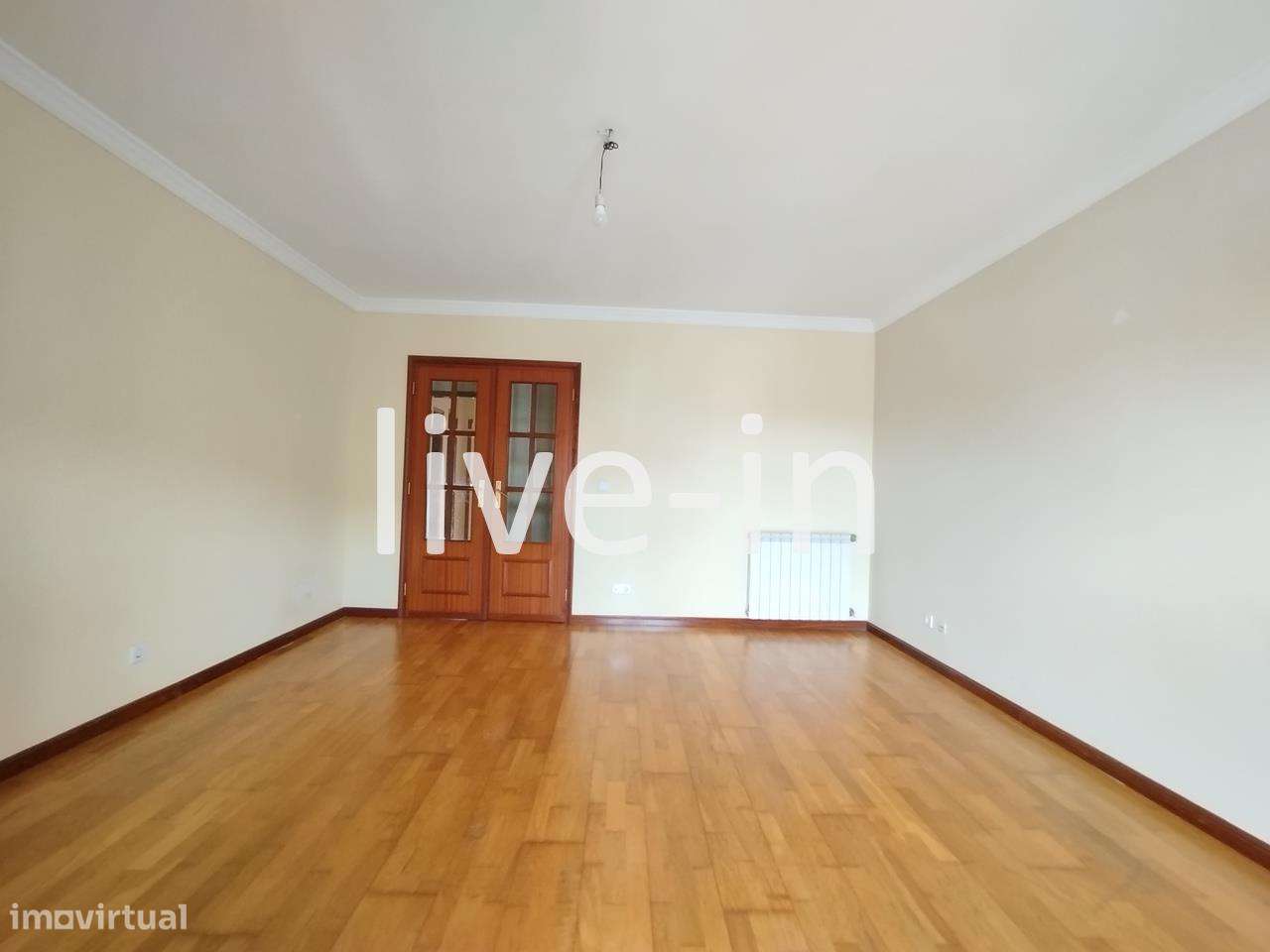 Apartamento T2 com garagem fechada em São Bernardo - Grande imagem: 3/12