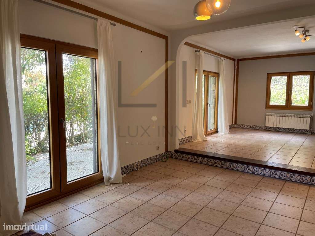 Moradia T4 com piscina e jardim, na Aldeia Grande, Setúbal-9