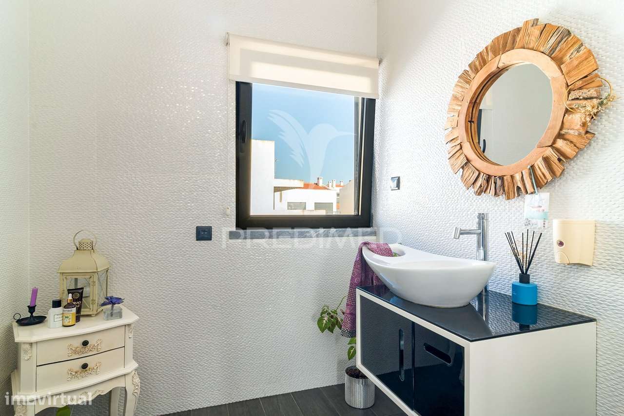 Moradia com Terraço e Vista Mar na Melhor Zona de Sines-8