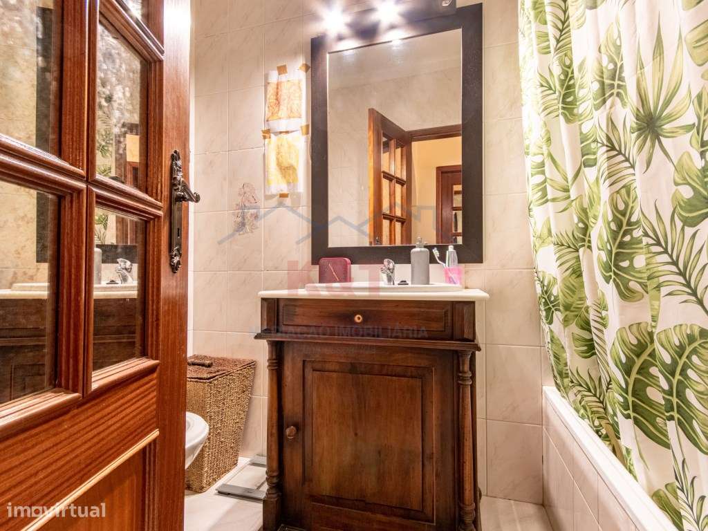 Penthouse T4 com terraço e garagem box-15