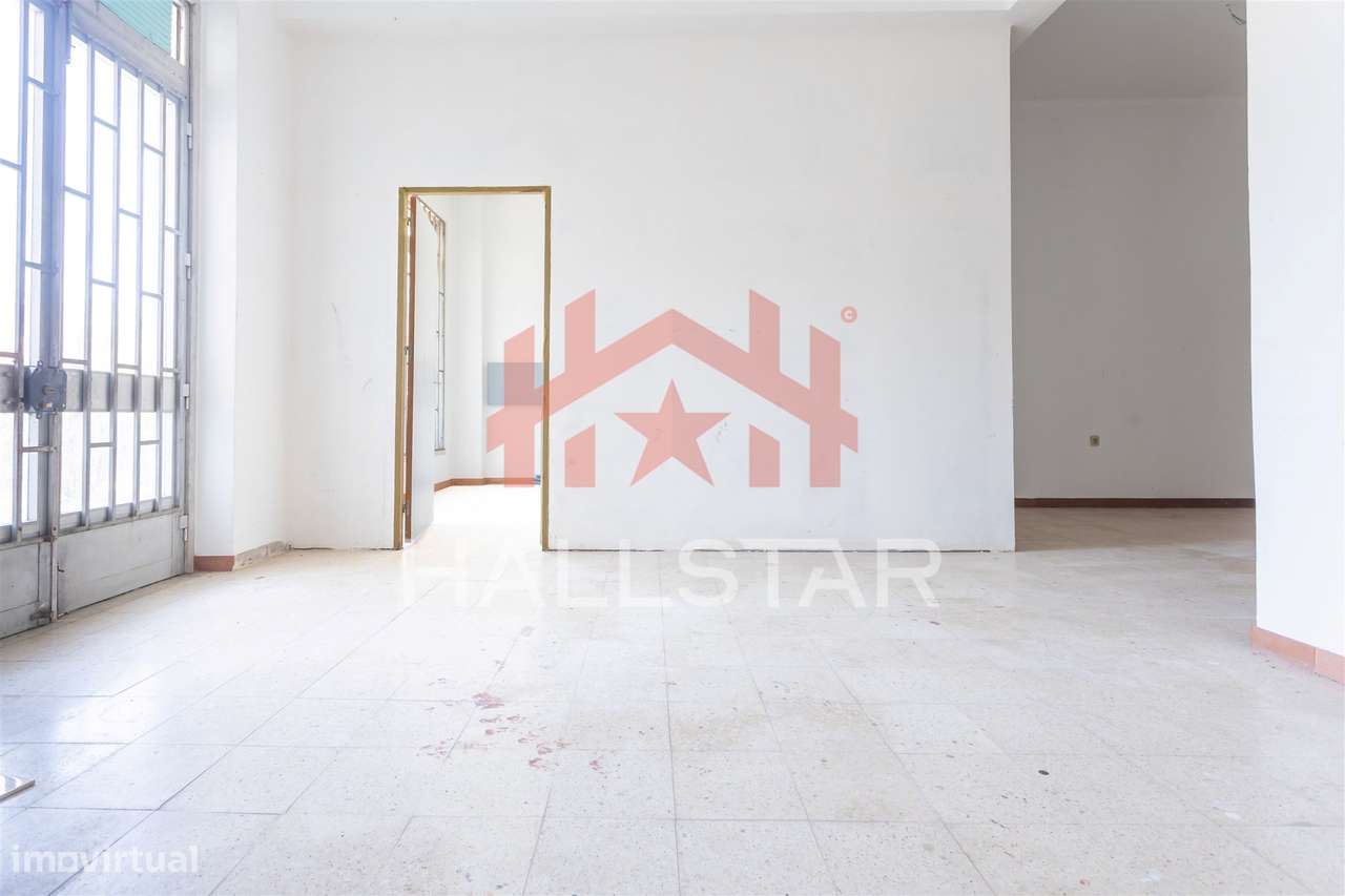 Loja / 220m² de Área Total / Quinta da Alçada-8