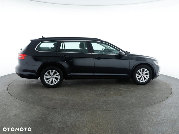 Volkswagen Passat 2.0 TDI BMT Comfortline DSG - 10