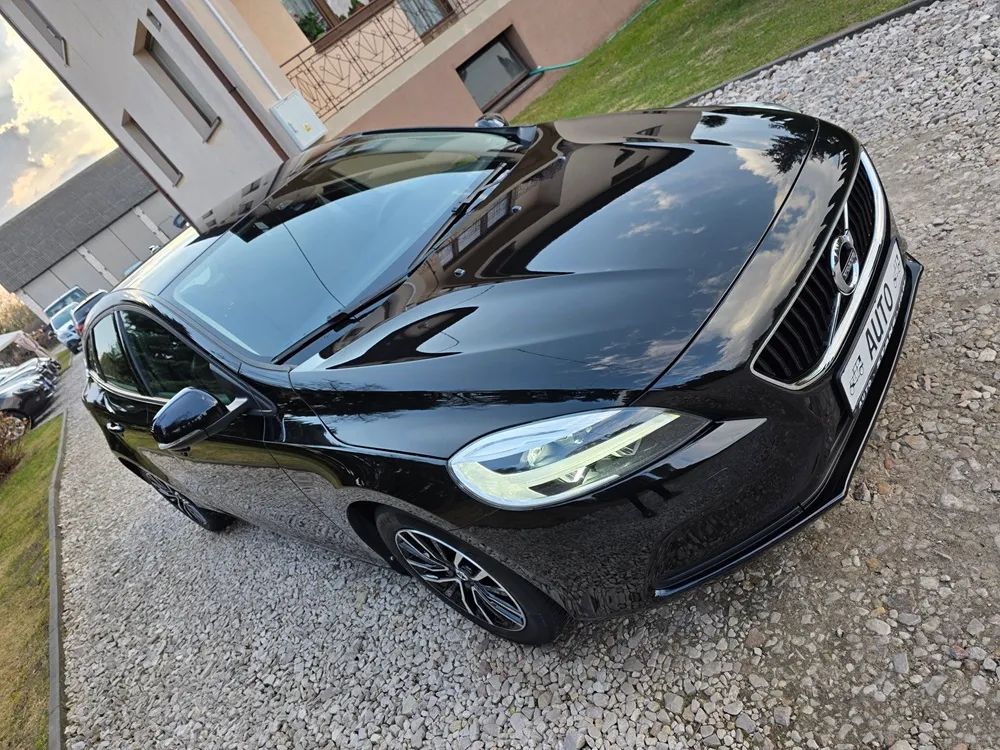 Volvo V40 II T2 Momentum 2016