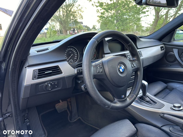 BMW Seria 3 335d DPF Touring - 28