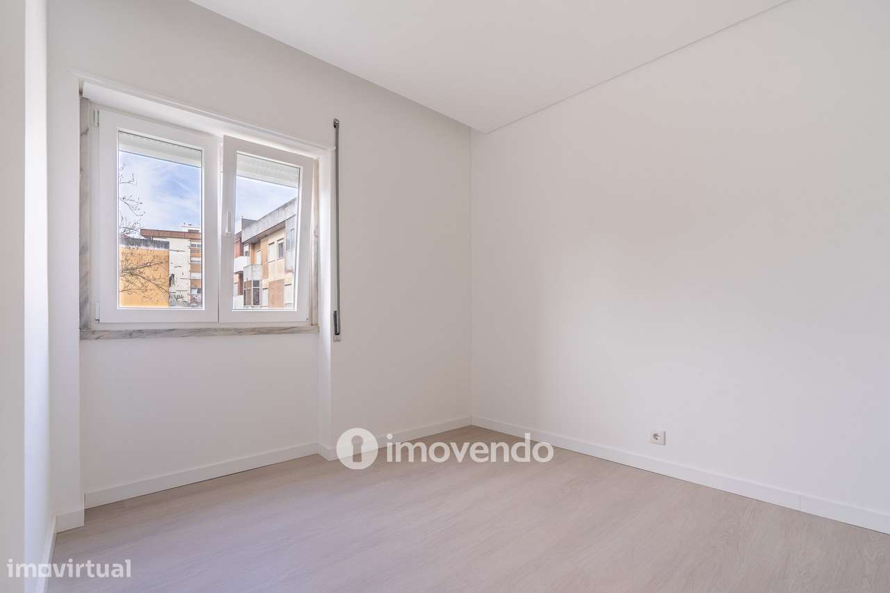 Apartamento T3 remodelado, com cozinha equipada, na Serra das Minas-24