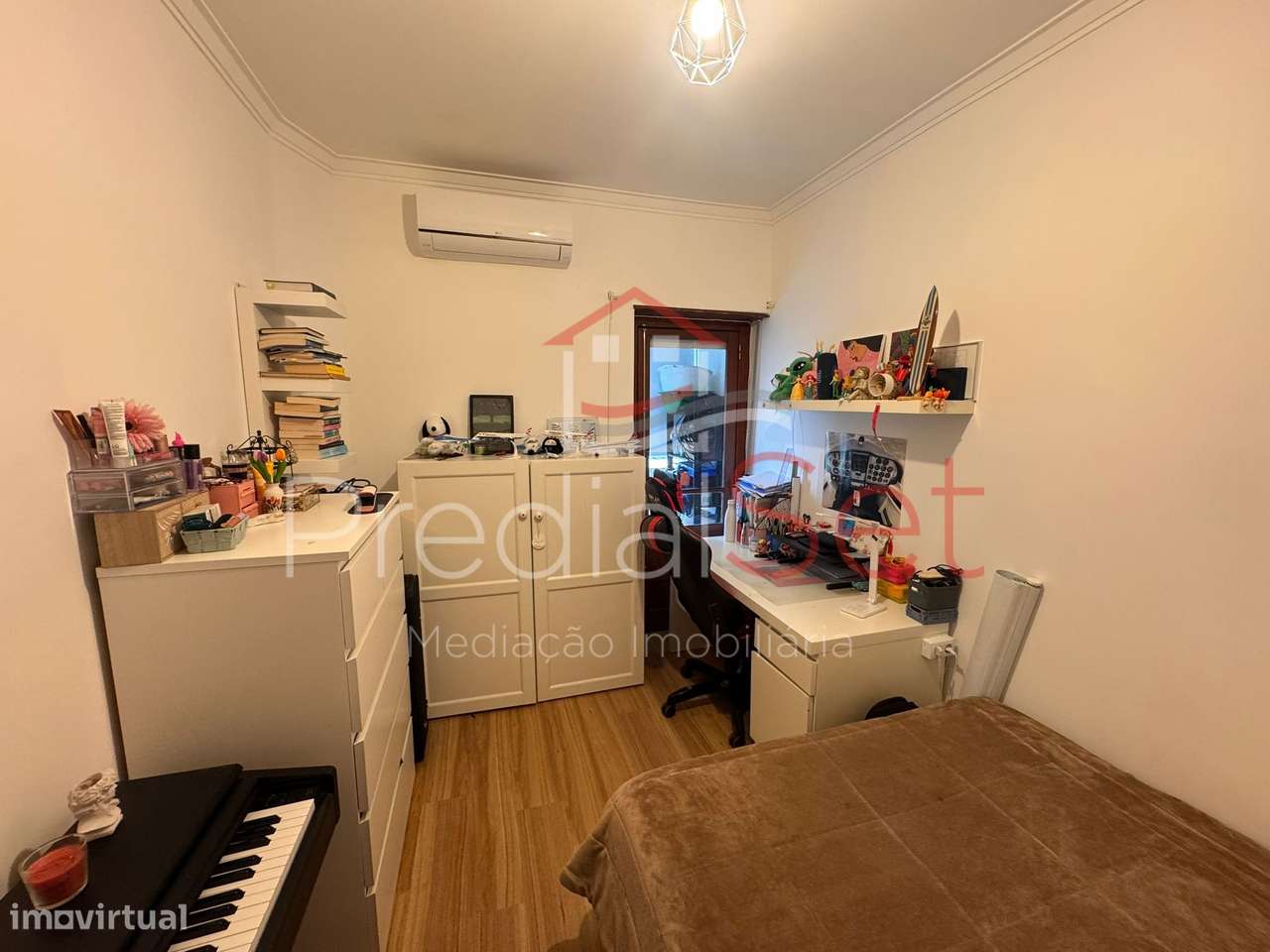 Apartamento T4  Remodelado em Corroios-12
