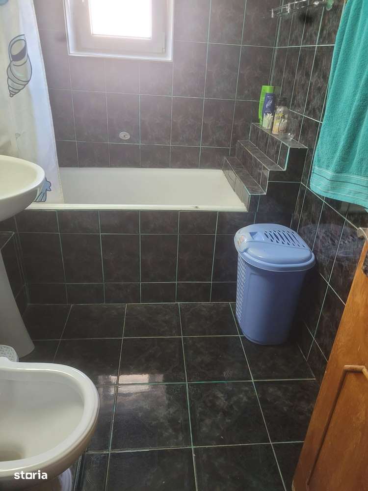Apartament 3 camere, balcon, Zalău, 74mp-2