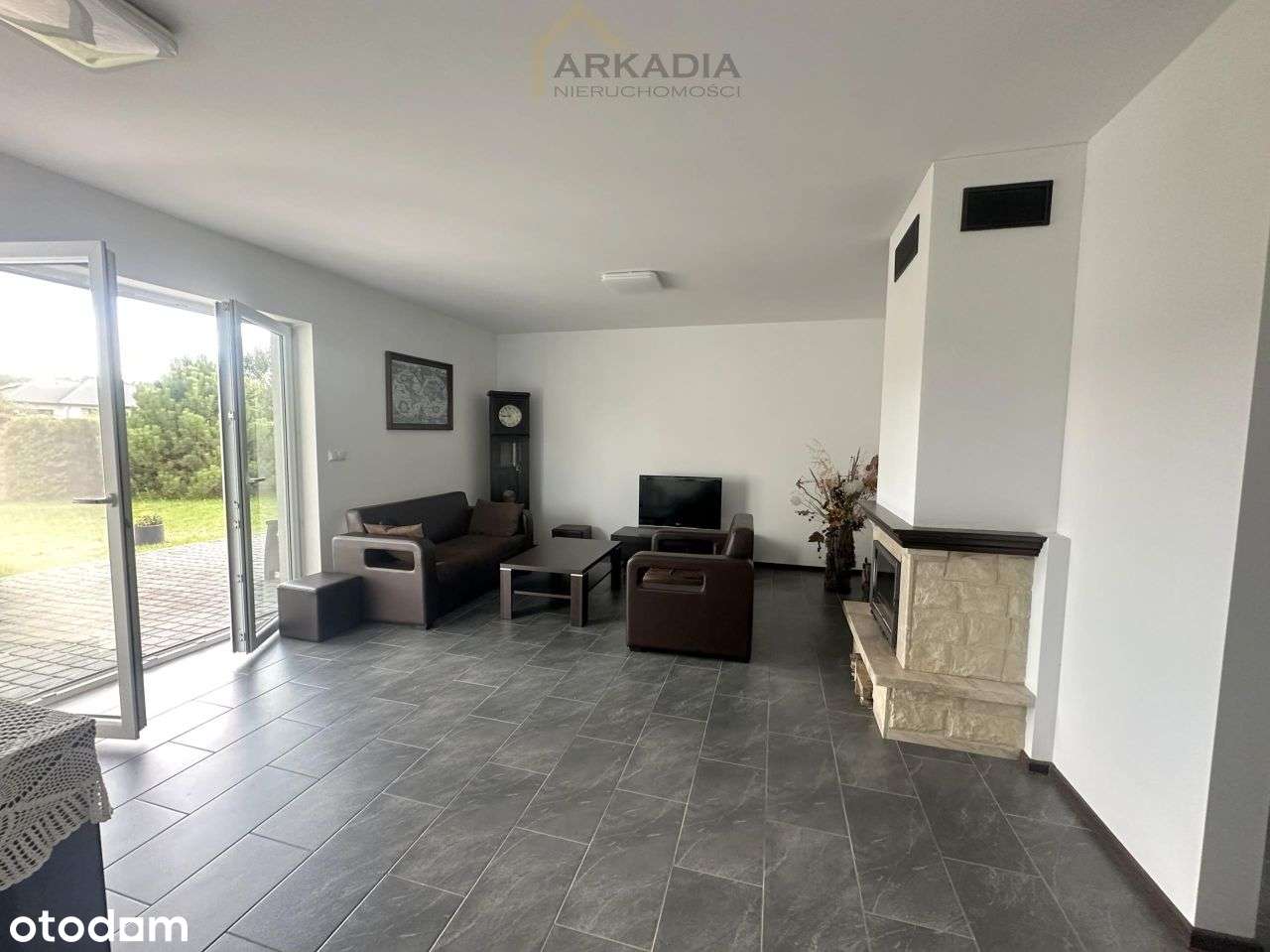 Parterowy dom w spokojnym miejscu - Pełny obrazek: 4/15