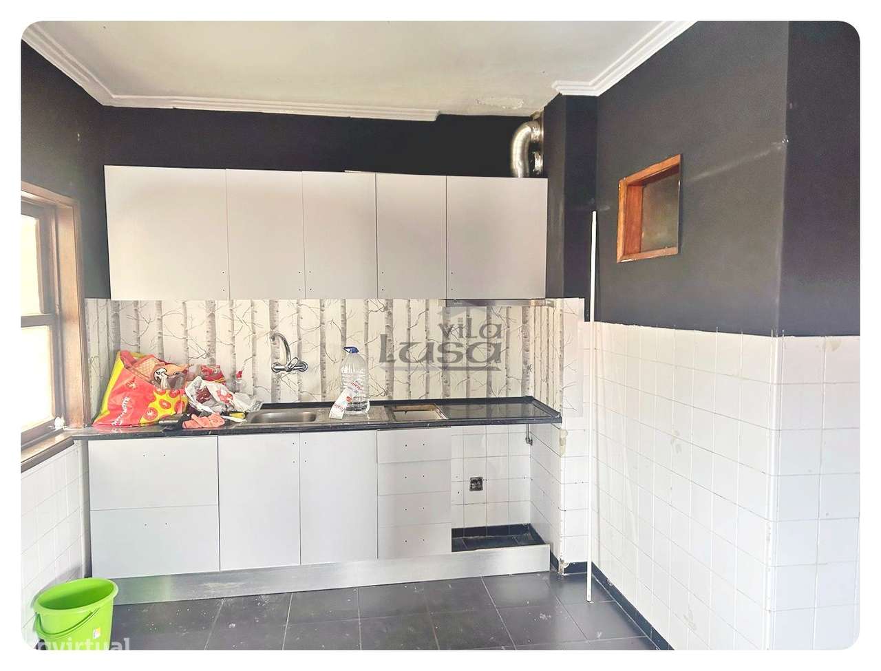 Moradia Bifamiliar com logradouro terreno e anexos 7 caminhos Gondomar-11