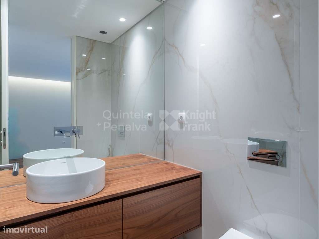 Moradia T7 com jardim e piscina na Verdizela-38