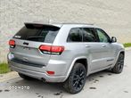 Jeep Grand Cherokee - 8