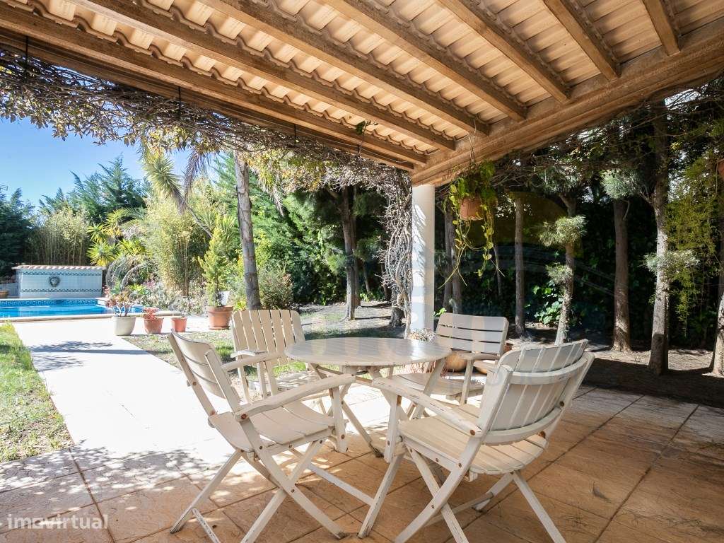 Moradia T5 com Jardim e Piscina + Lote Urbano para construção - Cas...-6