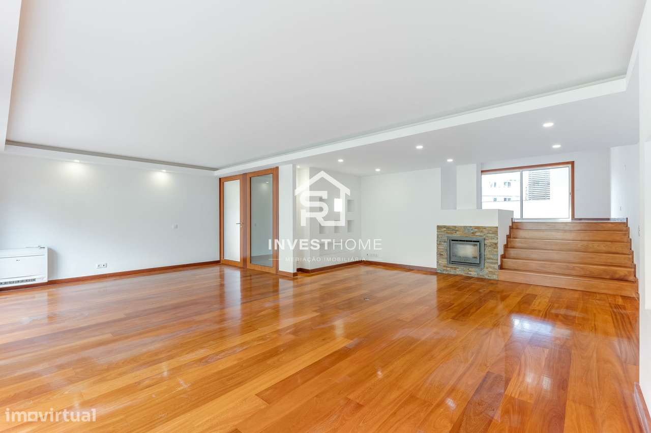 Moradia T4 | Renovada | Condomínio Fechado | Arcos Sardão | Jardim - Grande imagem: 5/59