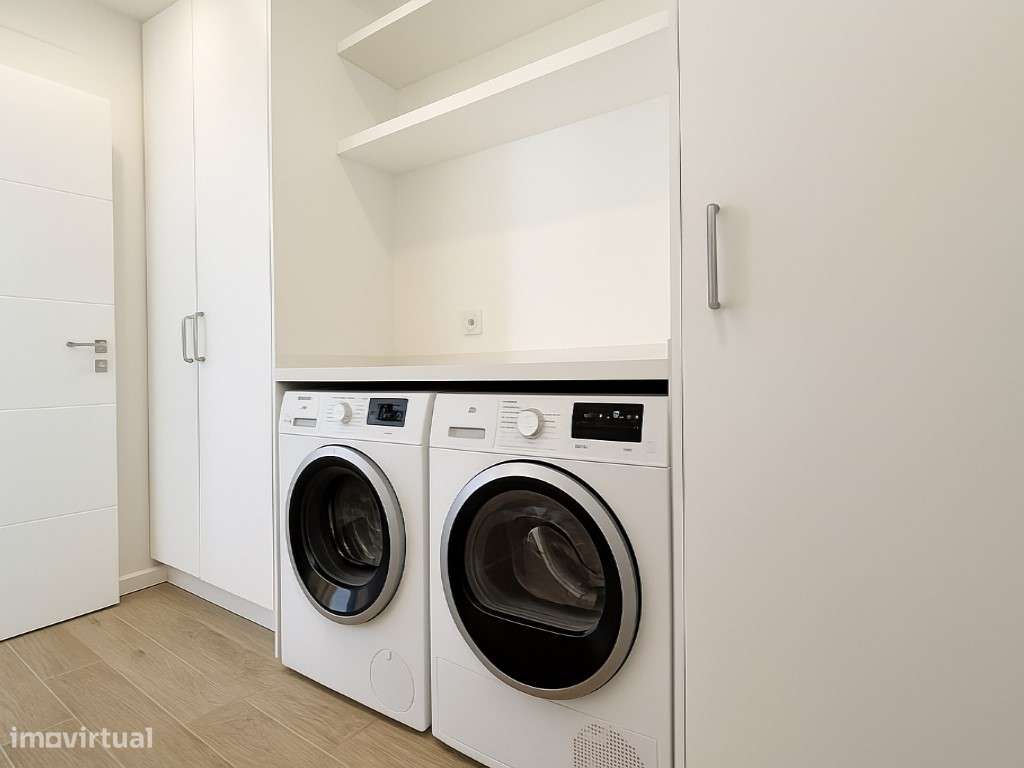 Apartamento T4 com 3 Suites | Terraços | Varanda | Garagem em BOX - Grande imagem: 4/36