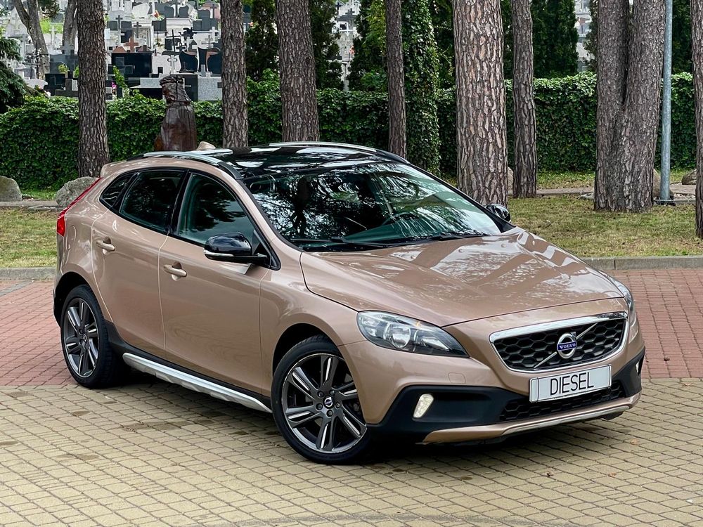 Volvo V40 II 2015