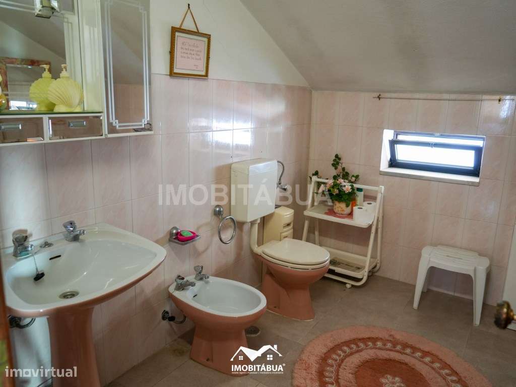 Moradia T5 com Piscina (Jacuzzi Integrado), Jardim e Churrasqueira-23