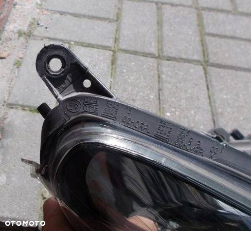 LAMPA PRZEDNIA PRAWA OPEL CORSA D 06-11 CIEMNA - 5