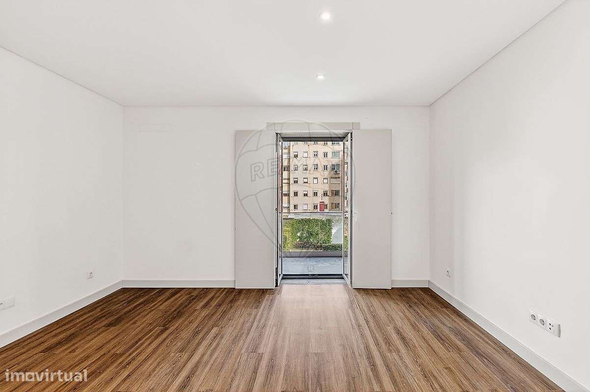 Apartamento T1 para arrendamento - Grande imagem: 2/26