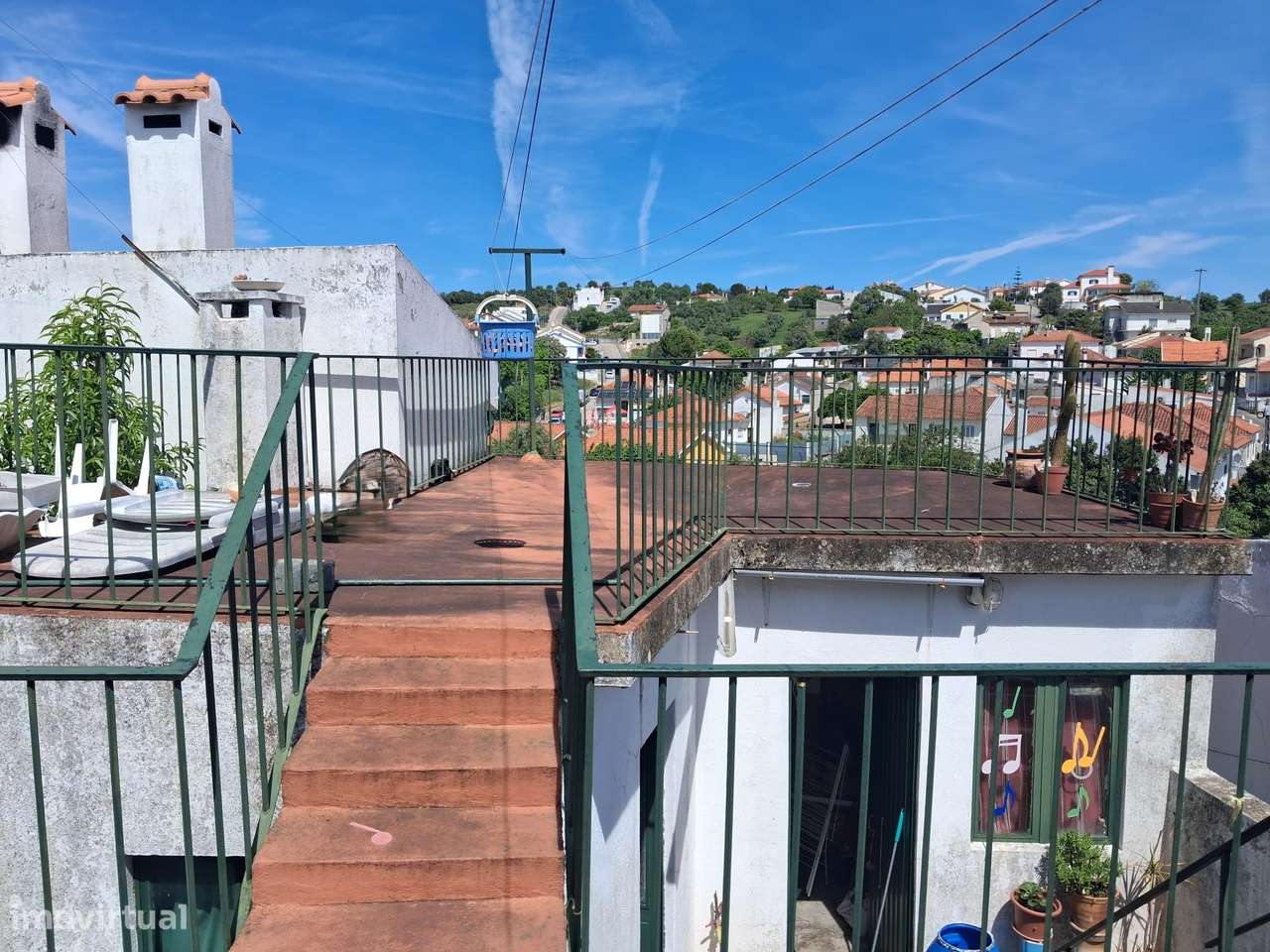 Moradia T2 com terraço e cave em Torres Novas-0