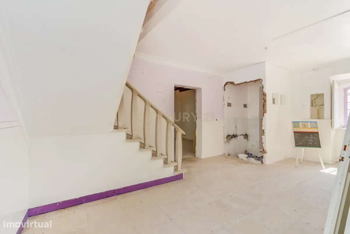 Quinta/Moradia na Póvoa de Santa Iria em Lote 2300m2-33