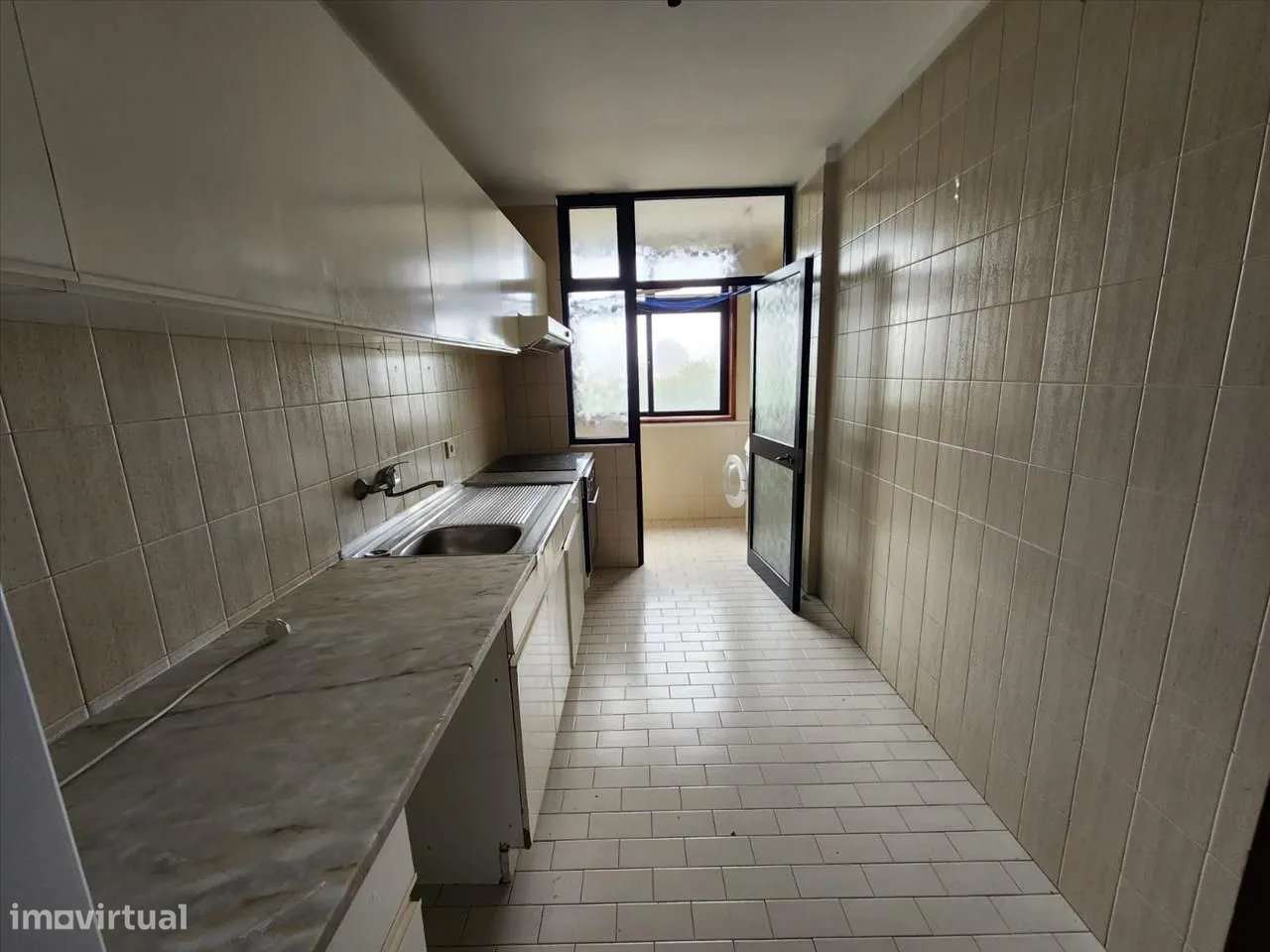 Apartamento T2 situado em Vilar do Paraíso - Grande imagem: 5/17