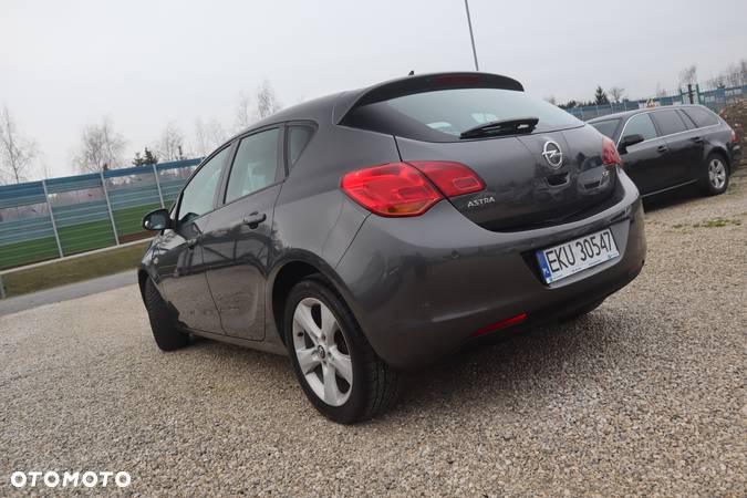 Opel Astra - 3