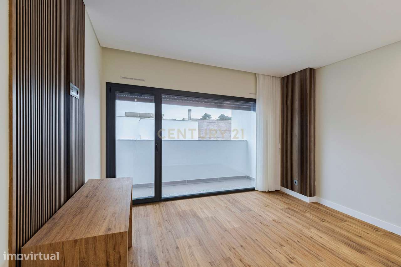 Casa em Construção  com piscina localizada na Quinta do Desembargador-15