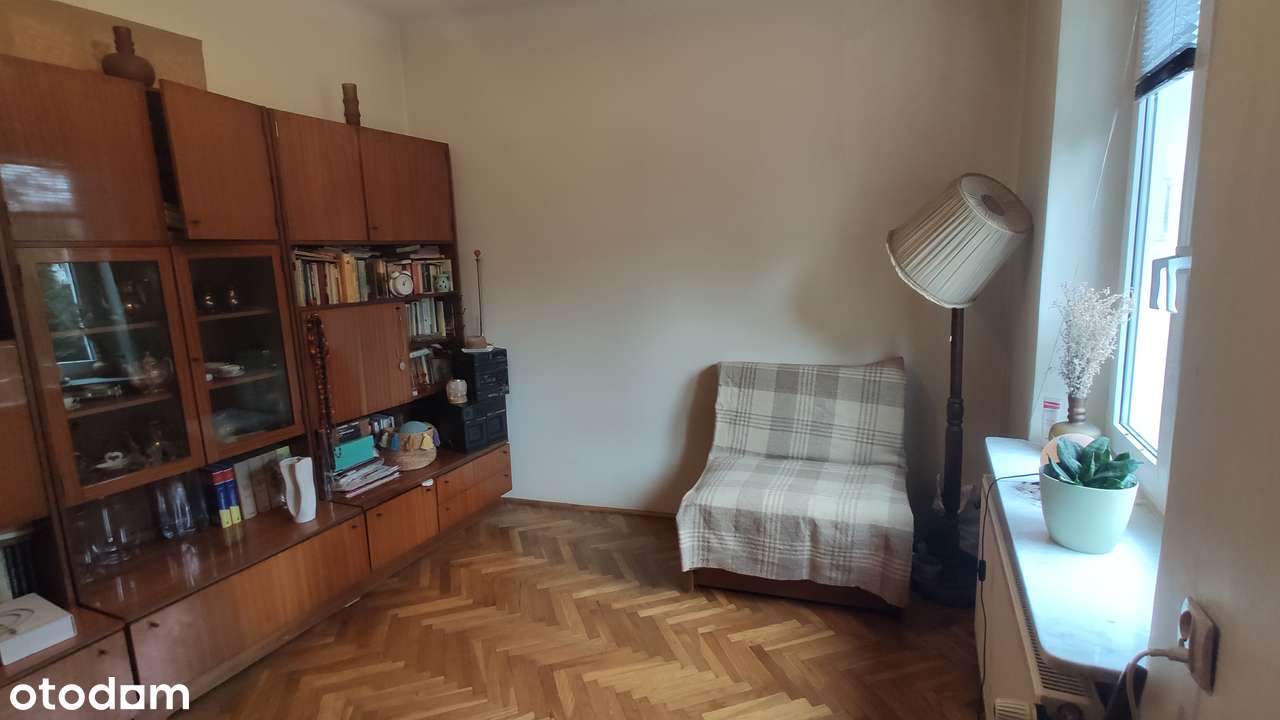 Piętrowy dom dwurodzinny z ogrodem i garażami, Al. Krakowska, Warszawa - Pełny obrazek: 4/10