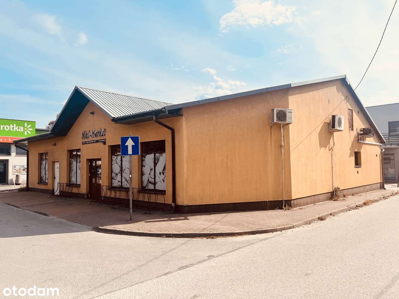 Budynek wolnostojący - lokal usługowy 252m2  centrum Garbatki-Letnisko