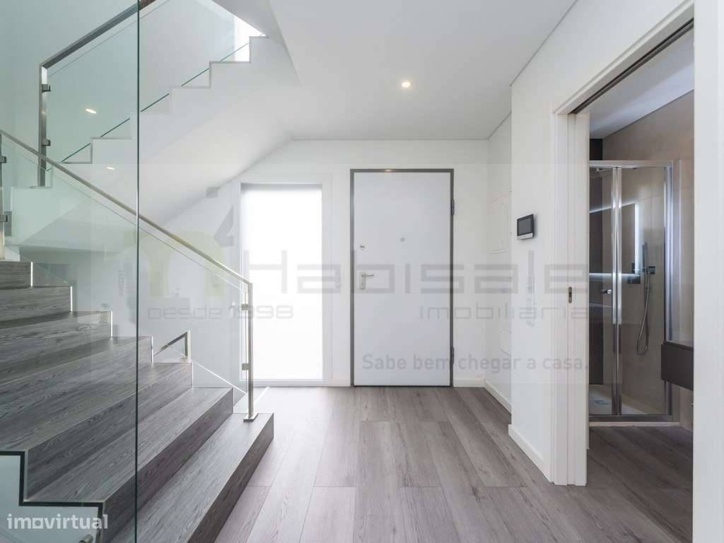 Moradia T4+1 moderna em Vale Grande, Odivelas-10