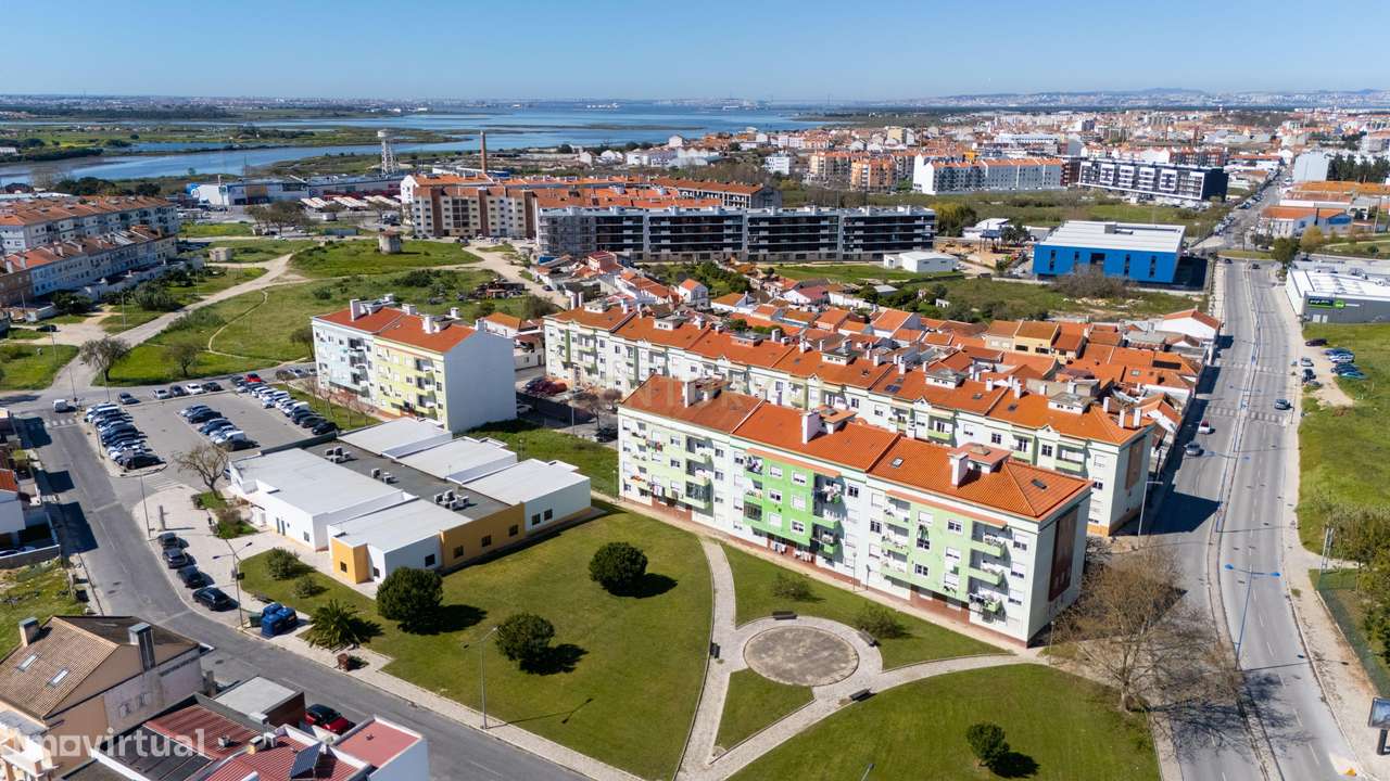 Apartamento T3 em Montijo-37