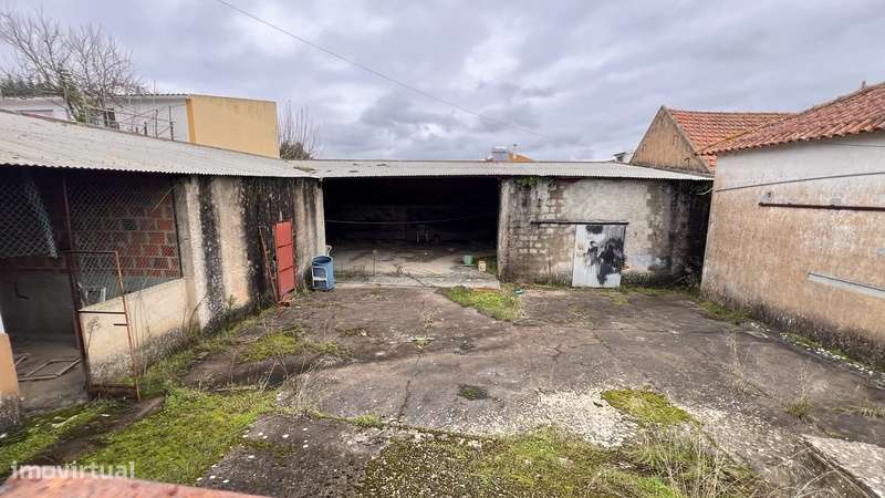 Armazém Oportunidade única na Aldeia Gavinha – Alenquer!-7