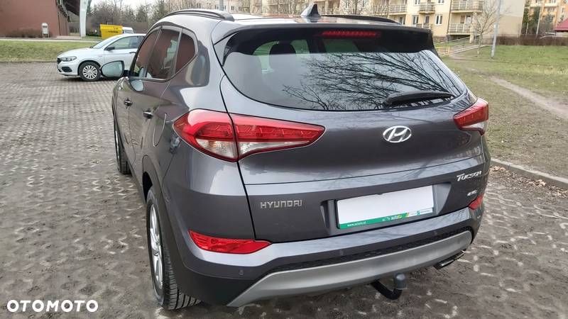 Hyundai Tucson 2.0 CRDi 4WD Automatik Advantage - 14