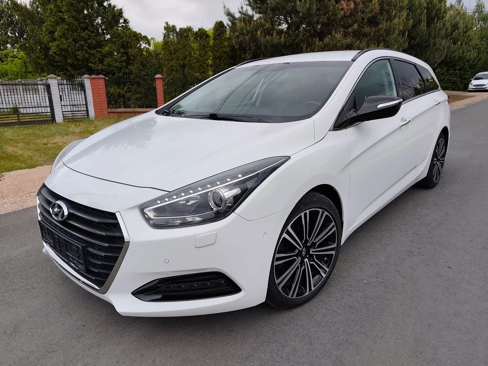 Hyundai i40 Kombi blue 1.7 CRDi DCT Premium 2016