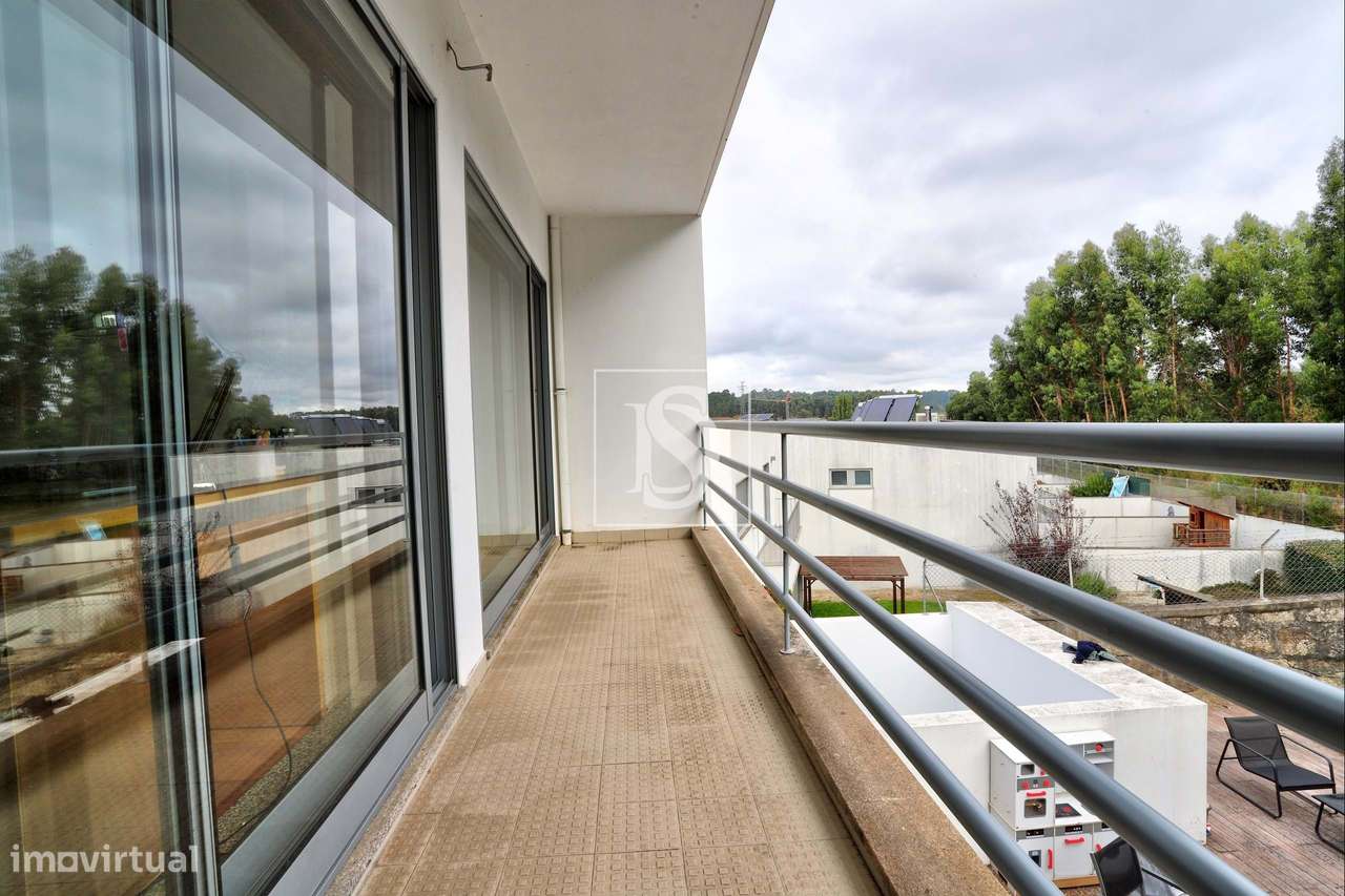 Moradia T3 com espaço exterior e garagem - Nogueira - Maia-23