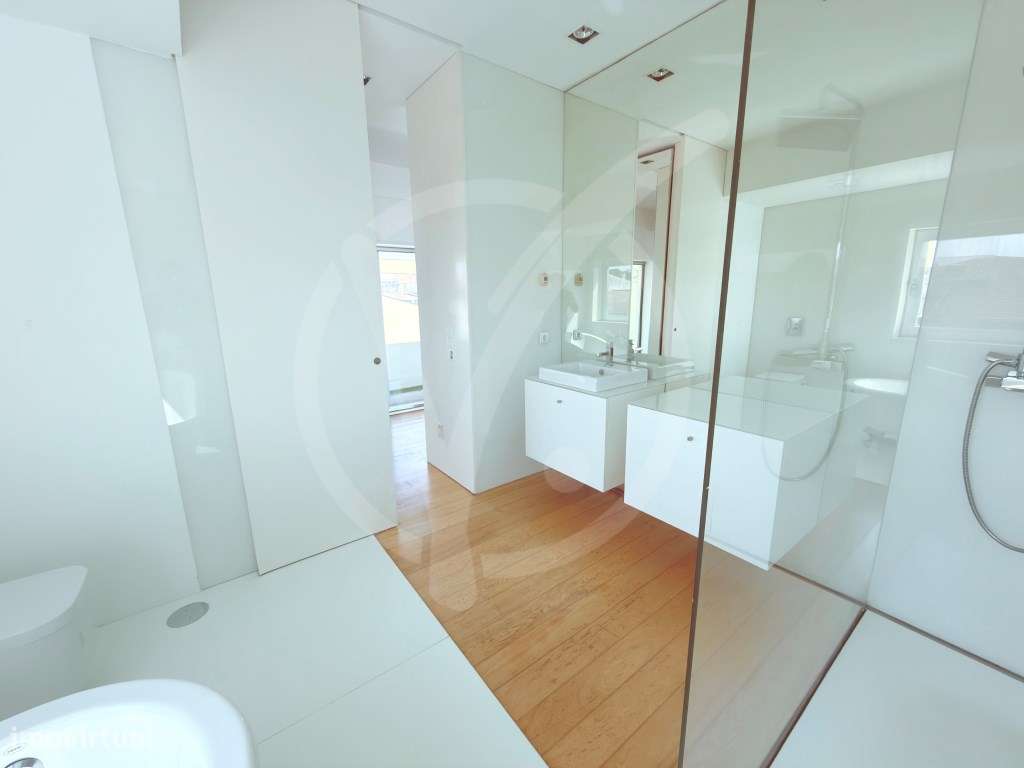 Moradia T4 de Luxo com Jardim e Piscina Póvoa de Varzim-10
