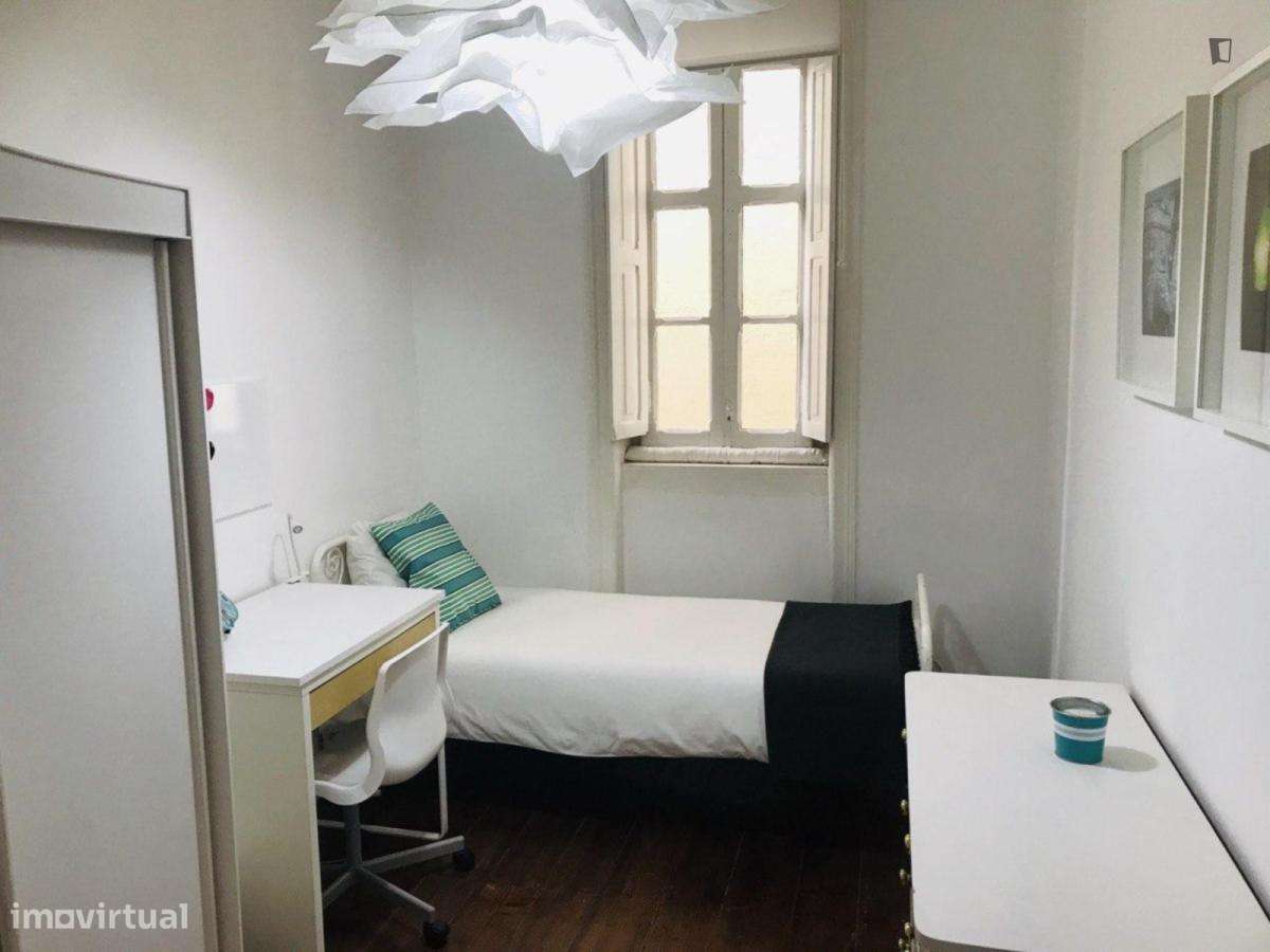 Quarto - localizado em Arroios Lisbon - Grande imagem: 4/18