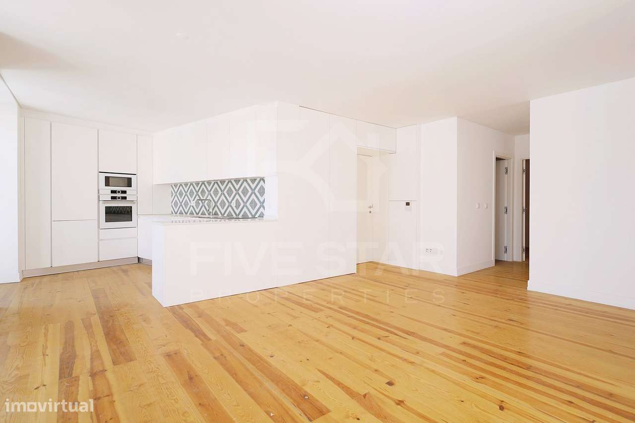 Apartamento T2 - 2 Suites - Novo - Panteão - Vista Rio - Garagem-7