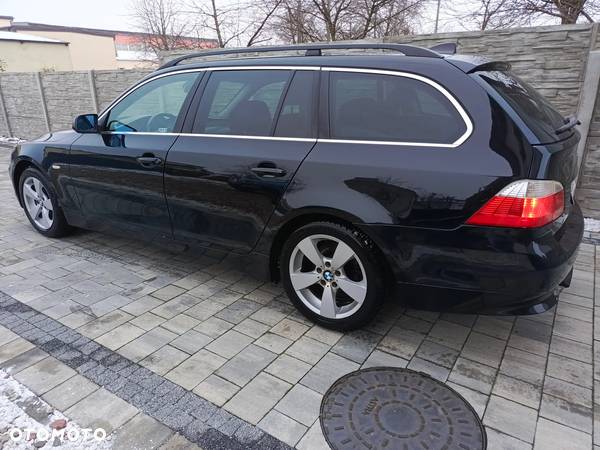 BMW Seria 5 525xi - 14