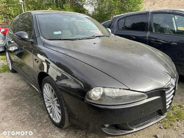 Alfa Romeo 147 - 1