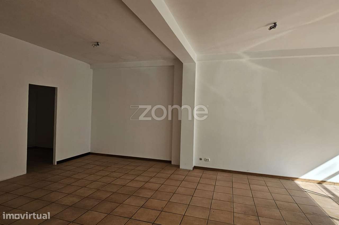 Loja ampla com 83 m - Grande imagem: 2/12