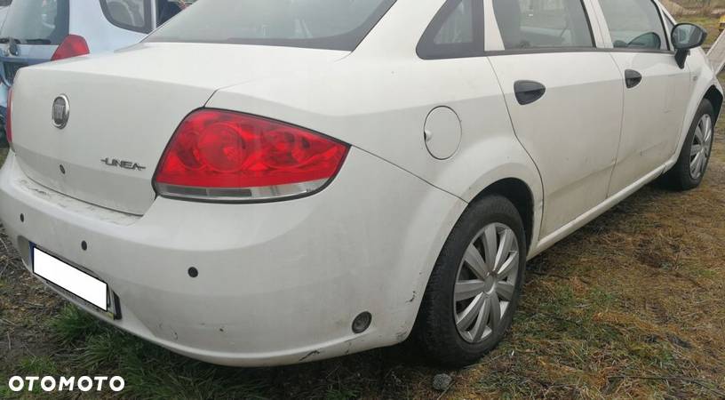 Zderzak tył tylny Fiat Linea 07-13 - 5