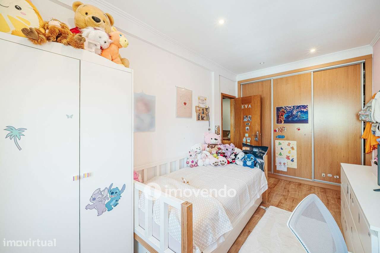 Apartamento T2 com cozinha equipada, na Amadora-28