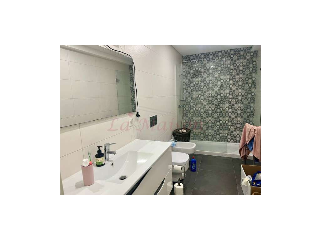 Mágnifco apartamento T2 na Moita-16