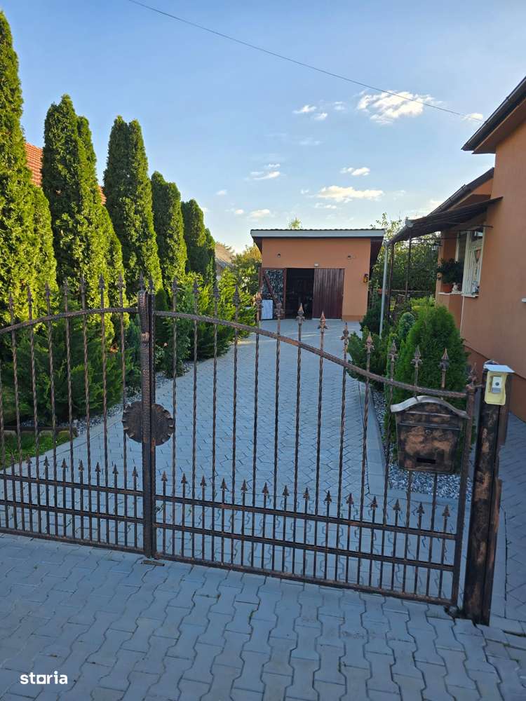 Casă în Cărășeu-1