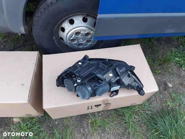 Lampa przednia prawa Audi A1 A-1 II GB 82A941004 Reflektor prawy przód Audi A-1 A1 Zwykła 2018 2019 - 3